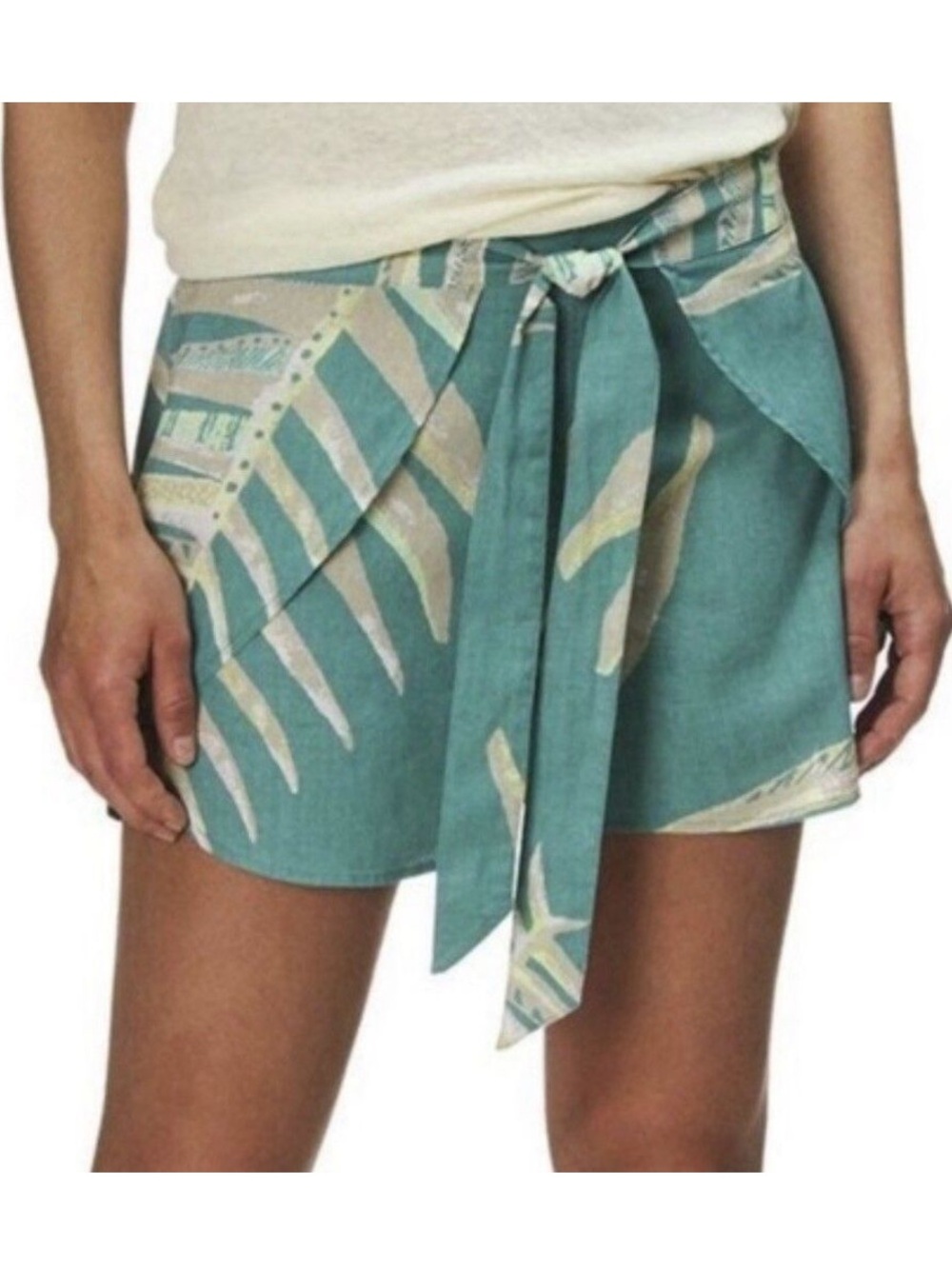 Patagonia Women’s Garden Island Wrap Flowy Tropical Shorts Hemp/Tencel Size L